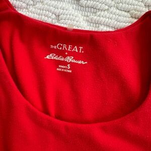 The Great & Eddie Bauer collaboration sports bra tank size small candy apple red